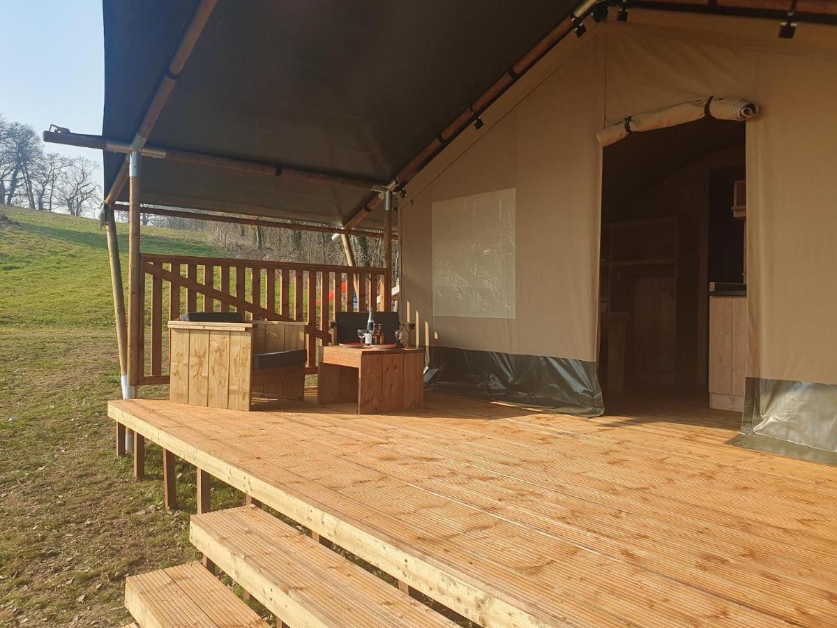 Luxury Safari Tents At Moulin Du Pommier Glamping & Camping Saulgond ภายนอก รูปภาพ