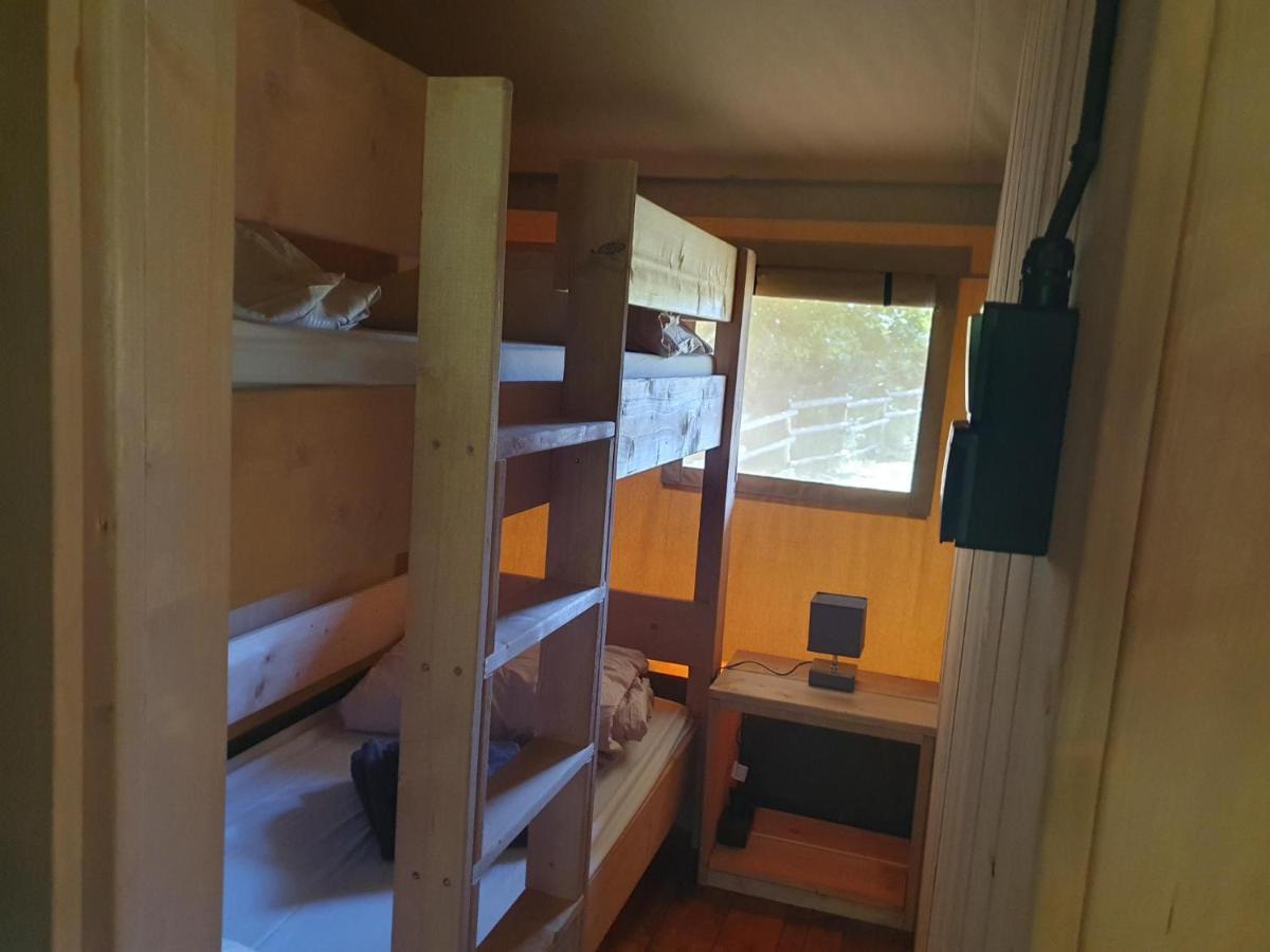 Luxury Safari Tents At Moulin Du Pommier Glamping & Camping Saulgond ภายนอก รูปภาพ