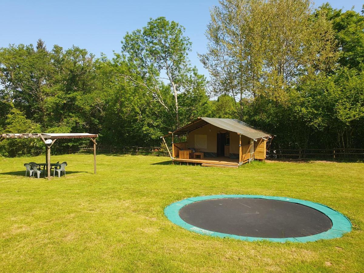 Luxury Safari Tents At Moulin Du Pommier Glamping & Camping Saulgond ภายนอก รูปภาพ