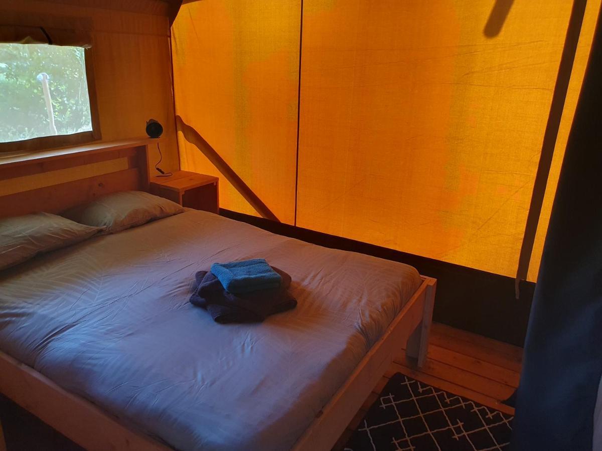 Luxury Safari Tents At Moulin Du Pommier Glamping & Camping Saulgond ภายนอก รูปภาพ
