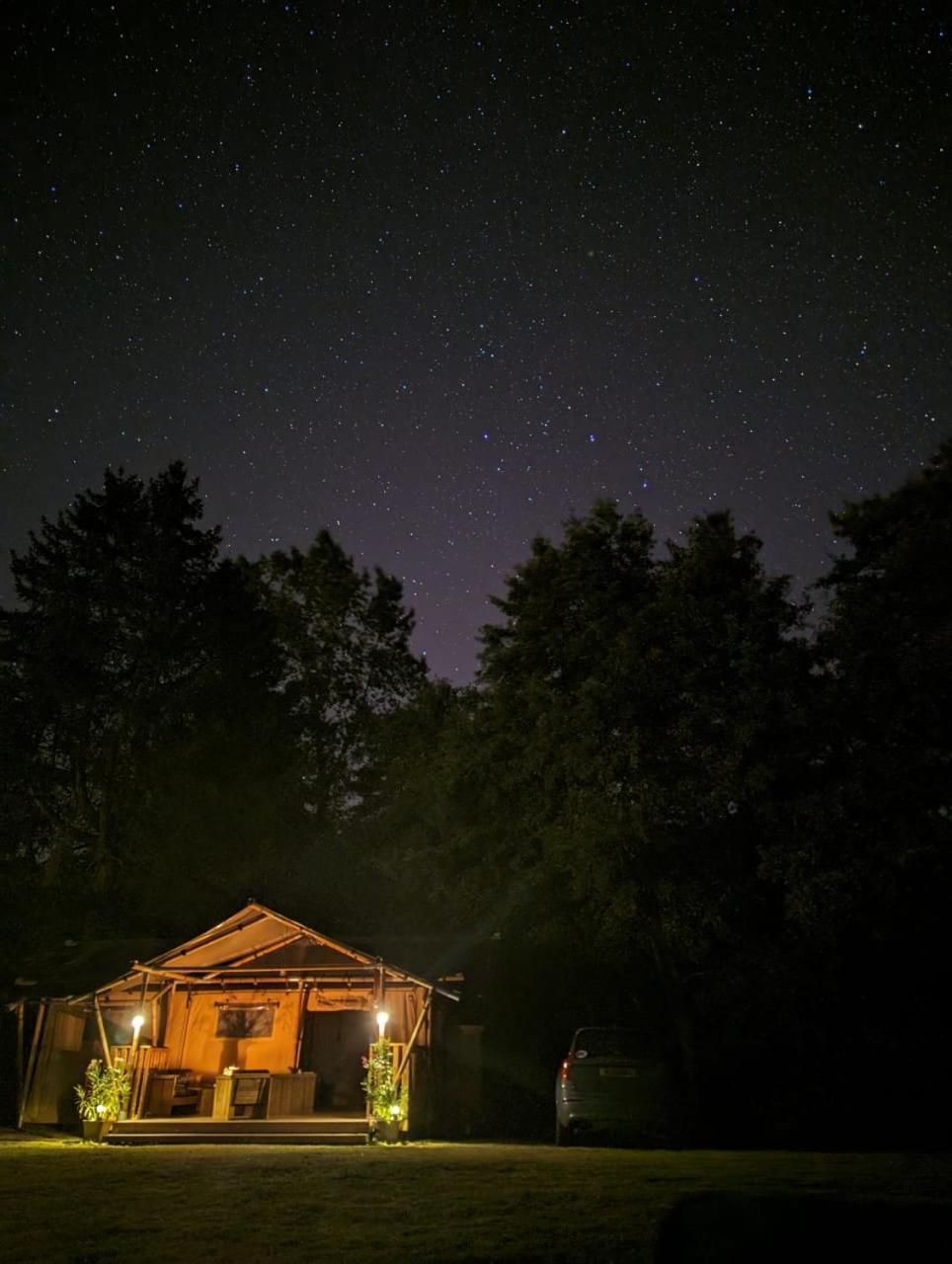 Luxury Safari Tents At Moulin Du Pommier Glamping & Camping Saulgond ภายนอก รูปภาพ