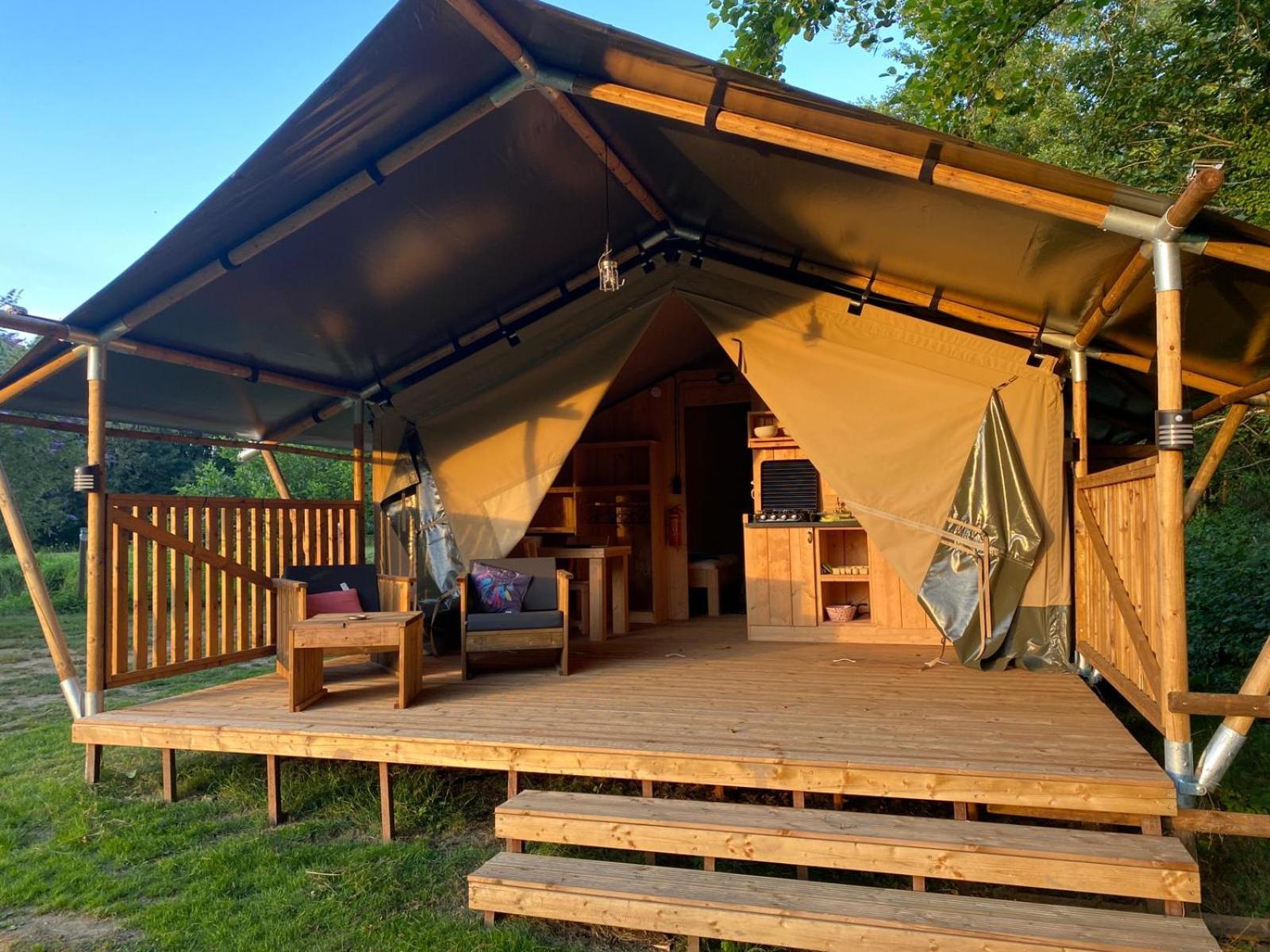 Luxury Safari Tents At Moulin Du Pommier Glamping & Camping Saulgond ภายนอก รูปภาพ